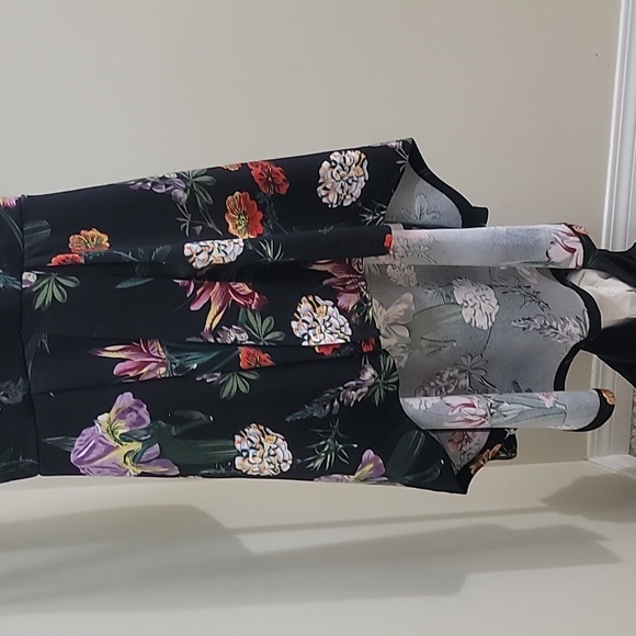 🏷️#25 REVAMPED Floral Romper / Dress  XS in very good condition - Picture 4 of 8